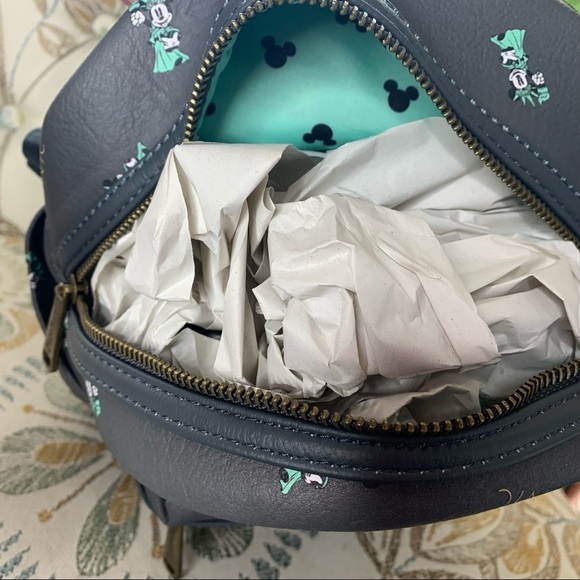 New! Loungefly Disney Minnie Mouse Statue Liberty - Picture 5 of 6